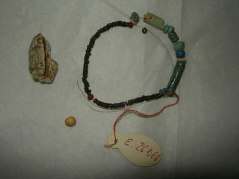 collier ; perle