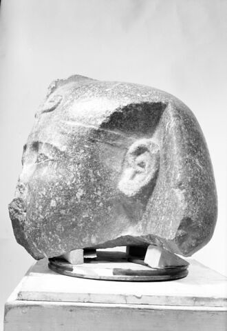 statue colossale, image 4/7