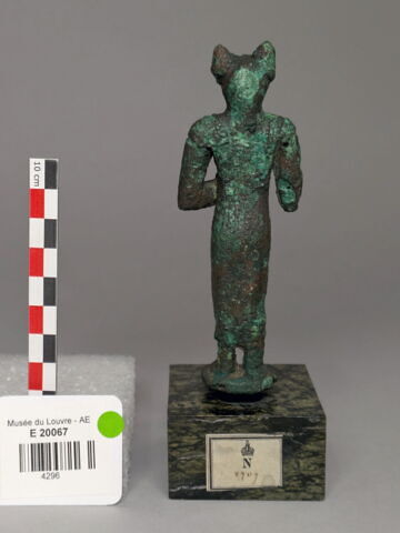 figurine, image 3/4