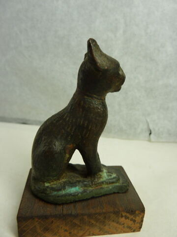 figurine