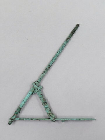 houe à soc étroit ; simulacre, image 2/2