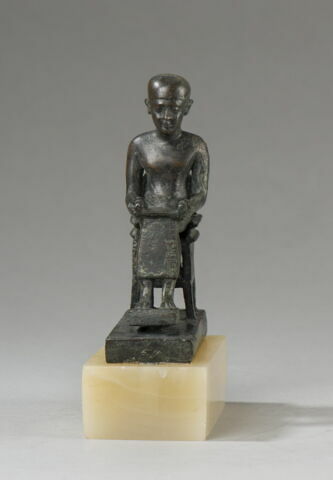 figurine, image 2/8