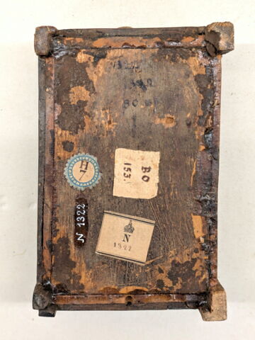 coffret ; coffre rectangulaire à pieds ; avec contenu, image 5/10