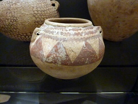 vase, image 3/3