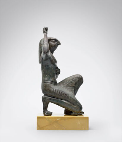 figurine, image 6/6