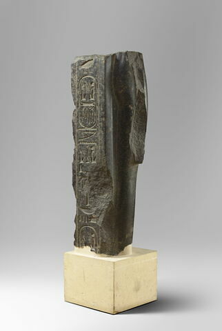 statue, image 9/9