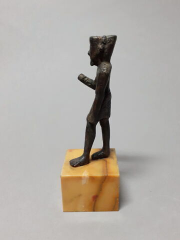 figurine, image 3/4