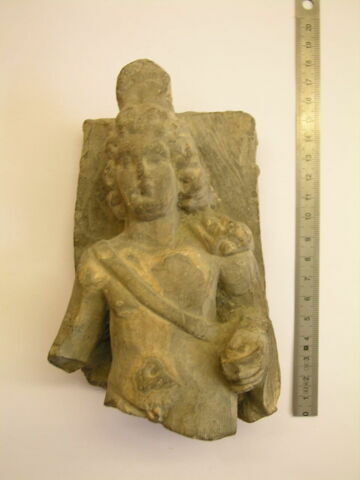 statue