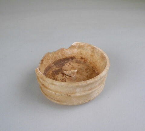coupe cylindrique cerclée ; boîte  ; couvercle de vase, image 11/11