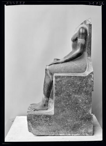 statue, image 4/6