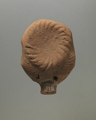 figurine de tête de femme romaine à cou fermé, image 2/2