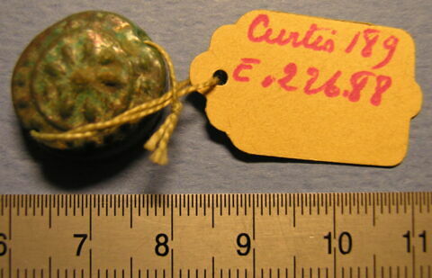 amulette ; perle