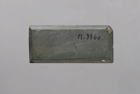plaquette ; palette à fard  ; mortier