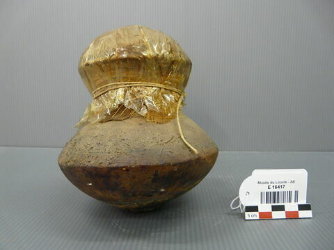 jarre biconique ; vase miniature ; couvercle de vase ; avec contenu, image 1/1