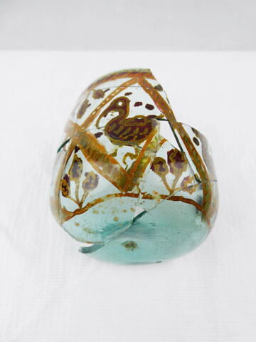 gobelet ; plusieurs fragments recollés, image 2/6