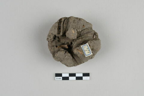 bouchon de jarre en calotte ; empreinte de sceau, image 5/5