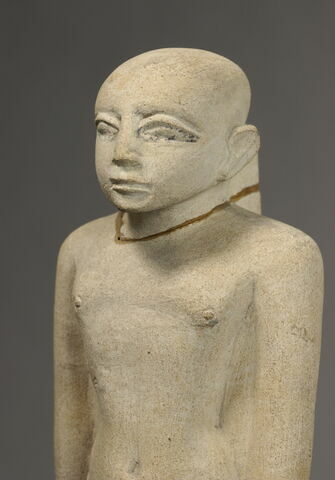 statue, image 4/7