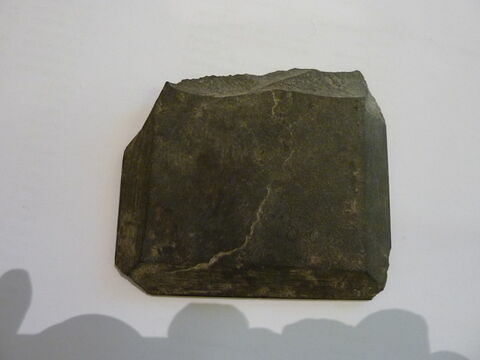 palette à fard  ; mortier