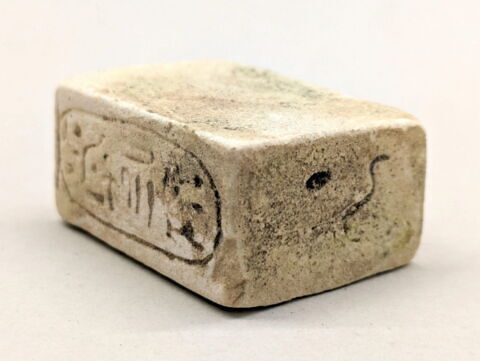 plaquette de dépôt de fondation