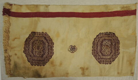 capuche ; fragment, image 2/3
