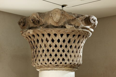 chapiteau ; colonne, image 2/4