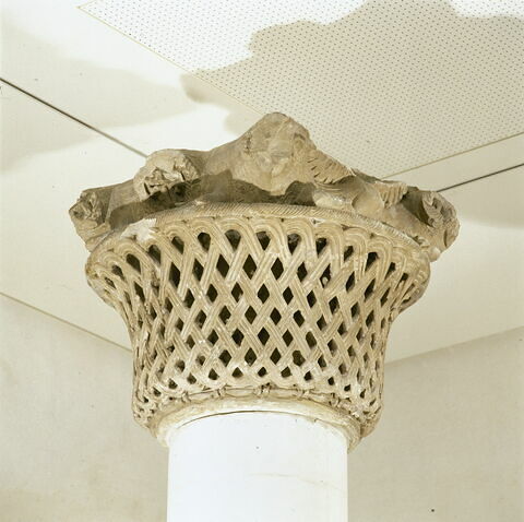 chapiteau ; colonne, image 3/4