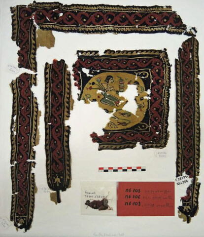 bande décorative d'habillement ; fragments, image 2/2