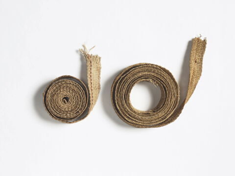 bandelette de momie  ; fragments