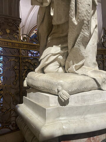 Statue priante de Louis XIII, image 3/3