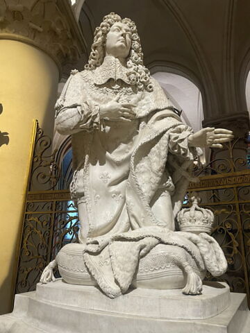 Louis XIV réalisant le voeu de son père, image 2/4