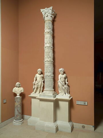 Colonne jouxtée de deux génies funéraires, du mausolée du coeur de Louis de Cossé, duc de Brissac (1625-1661), image 6/10