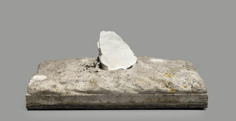 Fragments du Centaure et l'Amour vandalisé, image 2/3
