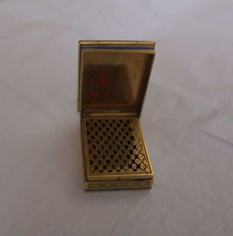 Petite boîte à parfums avec le portrait de l'impératrice Joséphine, image 3/5
