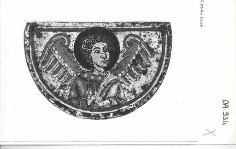 Plaque semi-circulaire : ange à mi-corps, image 3/3