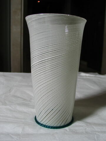 Vase conique