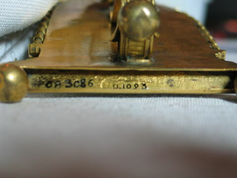 Baiser de paix : le Christ mort entre la Vierge et saint Jean, image 5/8