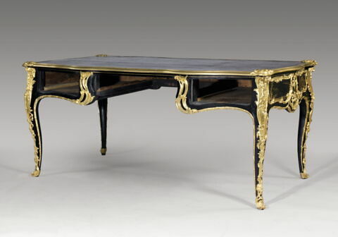 Bureau plat dit 