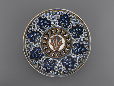 Plat rond : armoiries de la famille Minerbetti de Florence