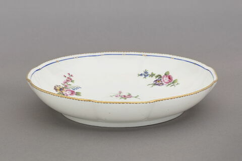 Compotier rond, d'un ensemble de huit (TH 823 à 830), d'un service (TH 809 à 1066), image 3/3
