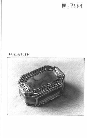 Tabatière, image 2/2