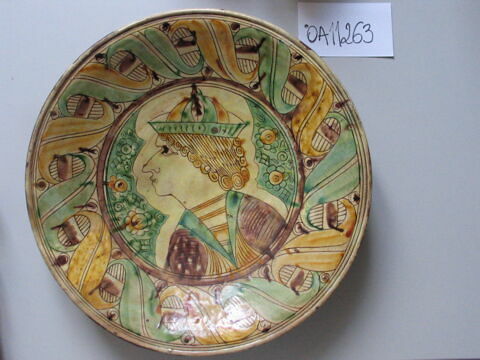 Plat d'apparat : buste masculin, image 5/6