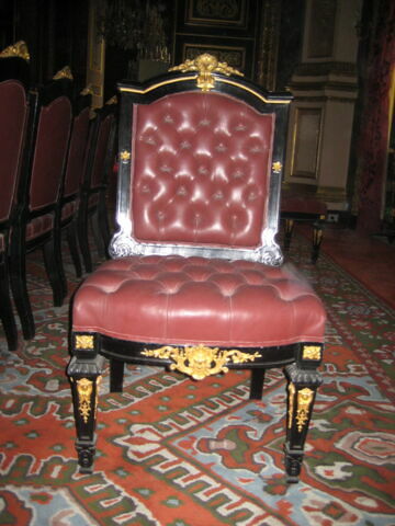 Chaise en bois noir de style Louis XIV