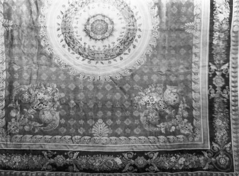 Tapis velours rectangulaire à rosace centrale, image 11/11