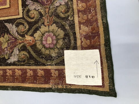 Tapis velours rectangulaire à rosace centrale, image 2/11