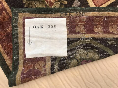 Tapis velours rectangulaire à rosace centrale, image 8/11