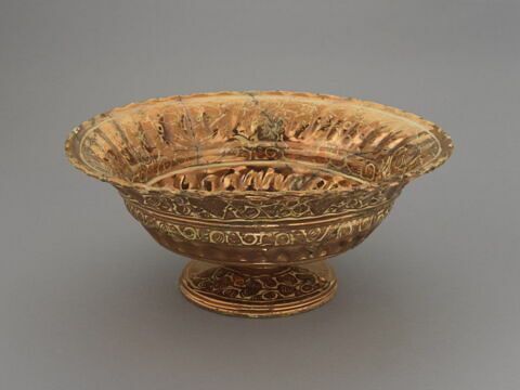 Coupe à pied ronde godronnée