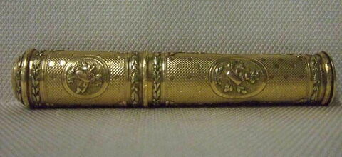 Etui à cire cylindrique, image 3/3