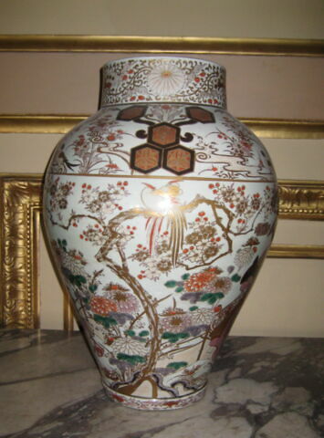 Potiche ou vase, d'une paire (TH 474)