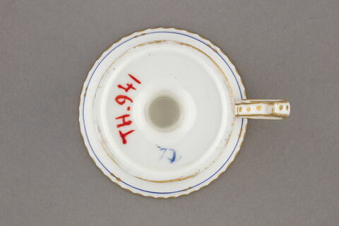 Tasse à glace, d'un ensemble de vingt-cinq (TH 926 à 950), d'un service (TH 809 à 1066), image 2/4