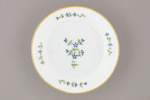 Tasse et soucoupe de la tasse, d'un cabaret (TH 1371 à TH 1379), image 4/6